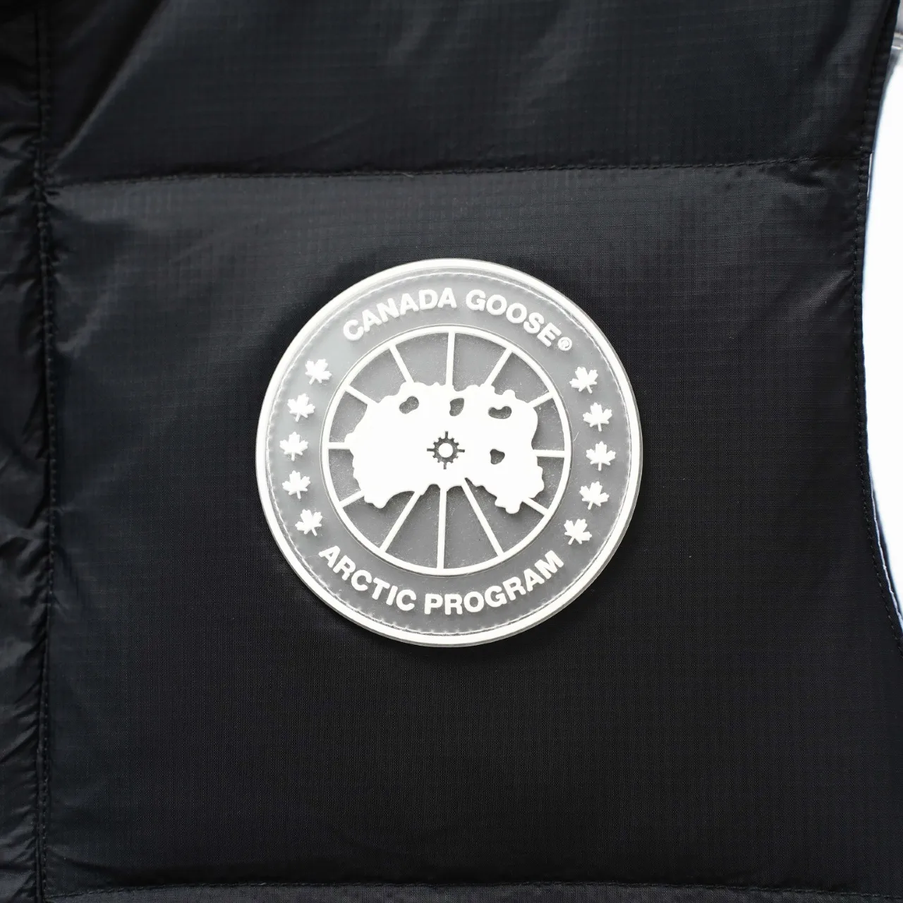 P400 CANADA GOOSE丨Canada Goose Glacier Stand Collar Down Vest Color: Black Size: XS-XXL